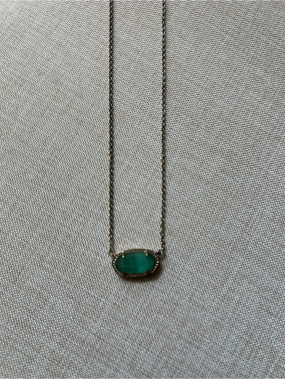 Kendra Scott Necklace - Picture 2 of 3
